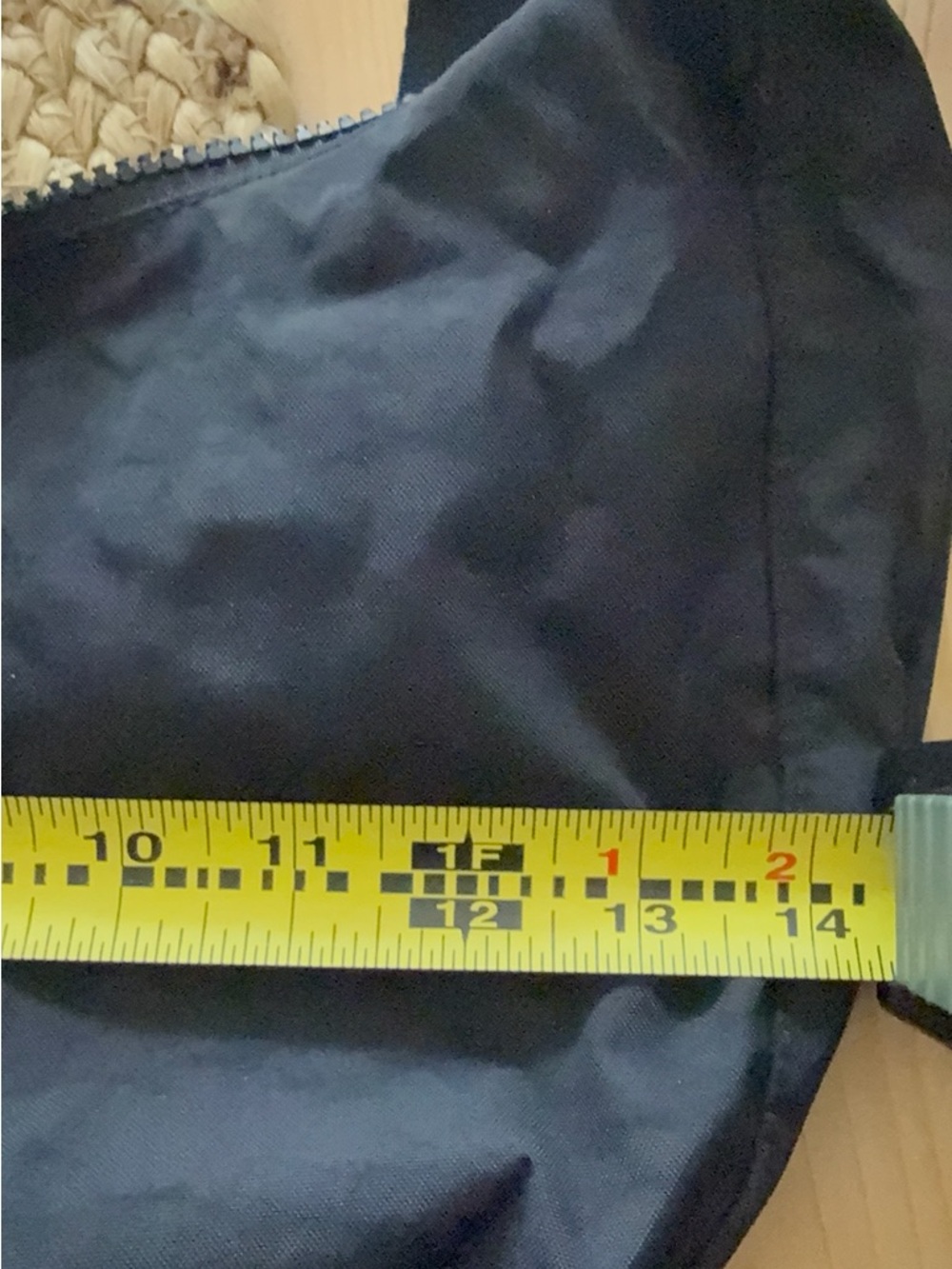 BAGGU Medium Nylon Crescent Bag - Picture 3 of 4